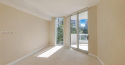 Квартира в Майами, США, 295 м2