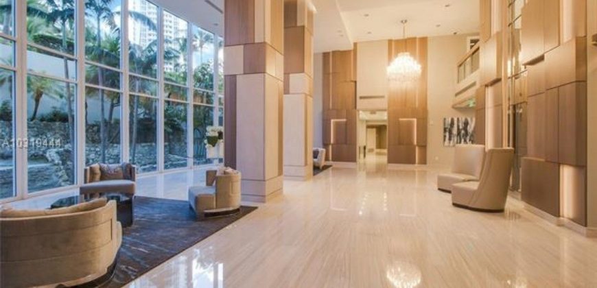 Квартира в Майами, США, 295 м2