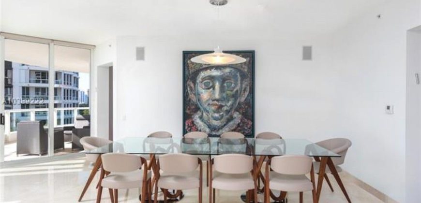 Квартира в Майами, США, 295 м2