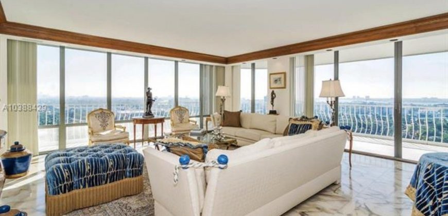 Квартира в Майами, США, 307 м2