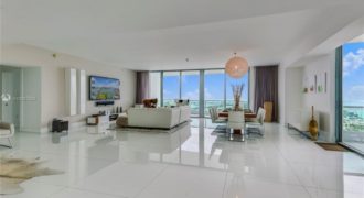 Квартира в Майами, США, 320 м2