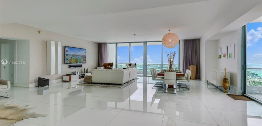 Квартира в Майами, США, 320 м2