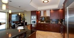 Квартира в Майами, США, 328 м2