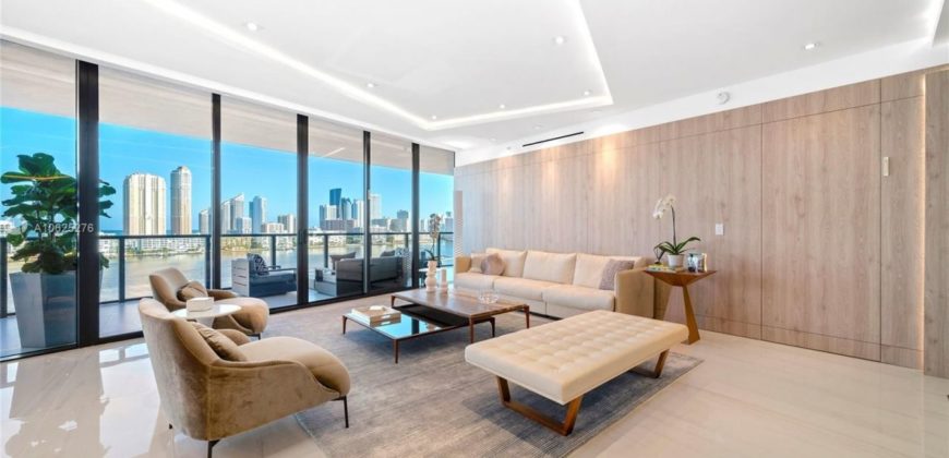 Квартира в Майами, США, 430 м2