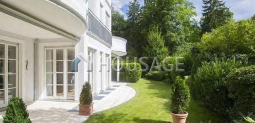 Квартира в Мюнхене, Германия, 220 м2