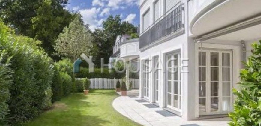 Квартира в Мюнхене, Германия, 220 м2