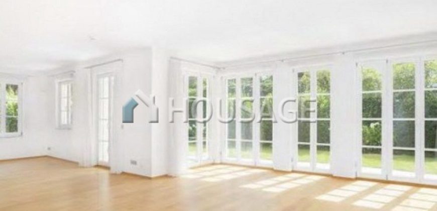 Квартира в Мюнхене, Германия, 220 м2