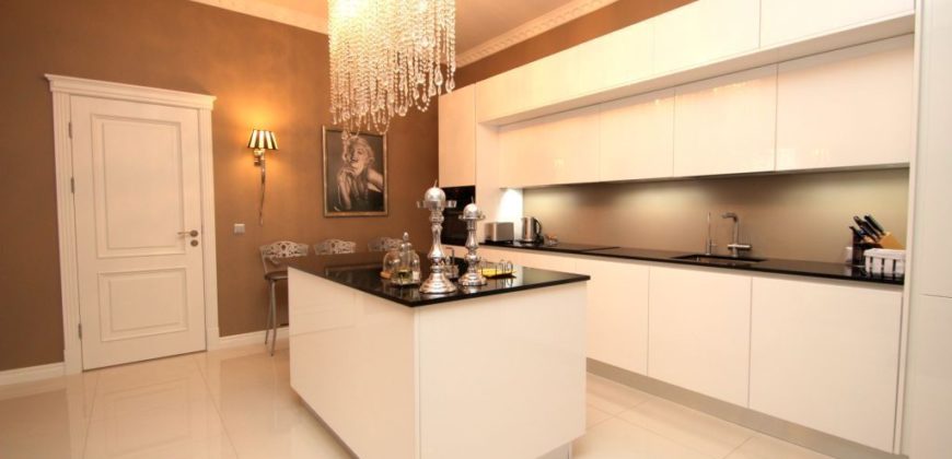 Квартира в Риге, Латвия, 202 м2