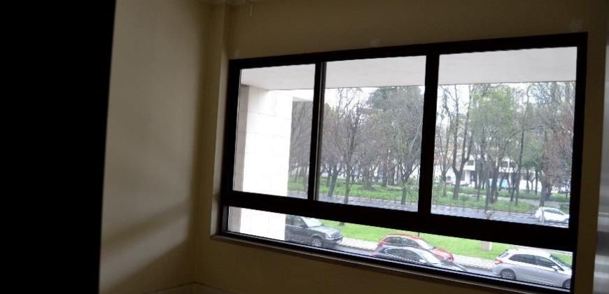 Офис в Лиссабоне, Португалия