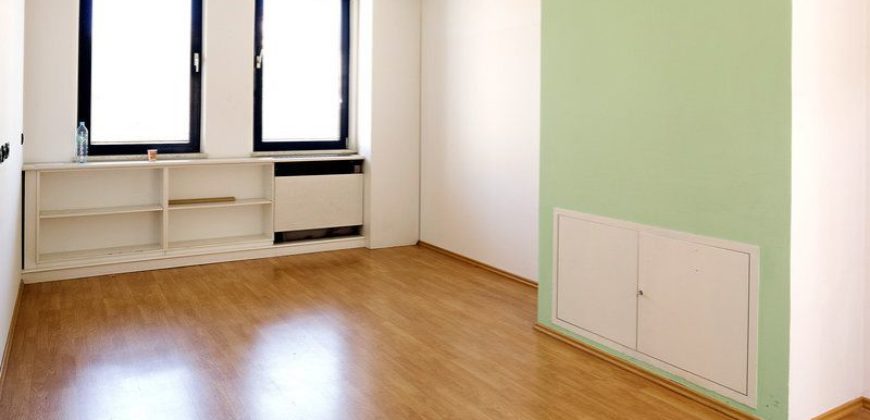 Офис в Пиране, Словения, 262 м2