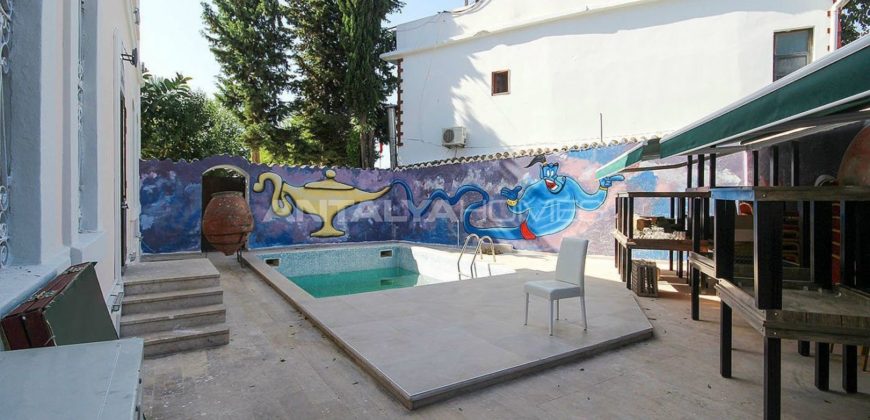 Особняк в Анталии, Турция, 350 м2