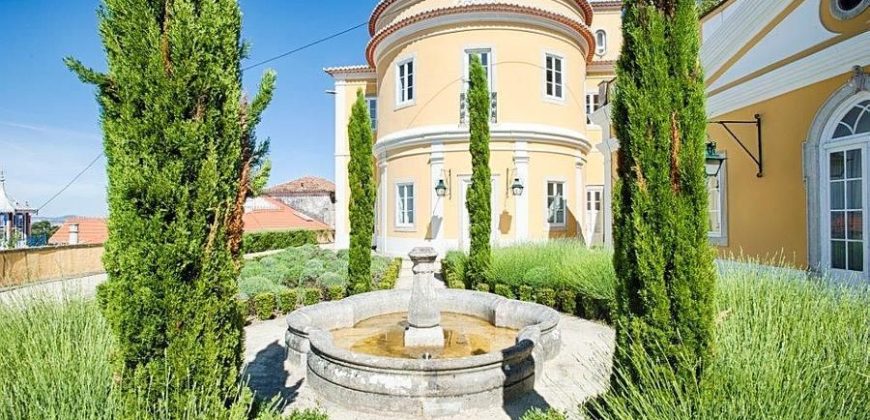 Особняк в Синтре, Португалия, 1320 м2