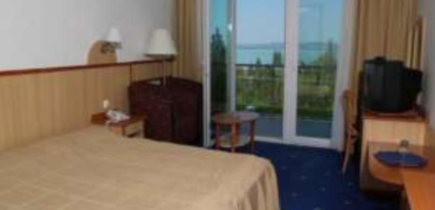 Отель, гостиница Balatonszárszó, Венгрия, 6050 м2