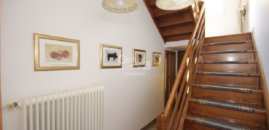 Отель, гостиница в Целе, Словения, 300 м2