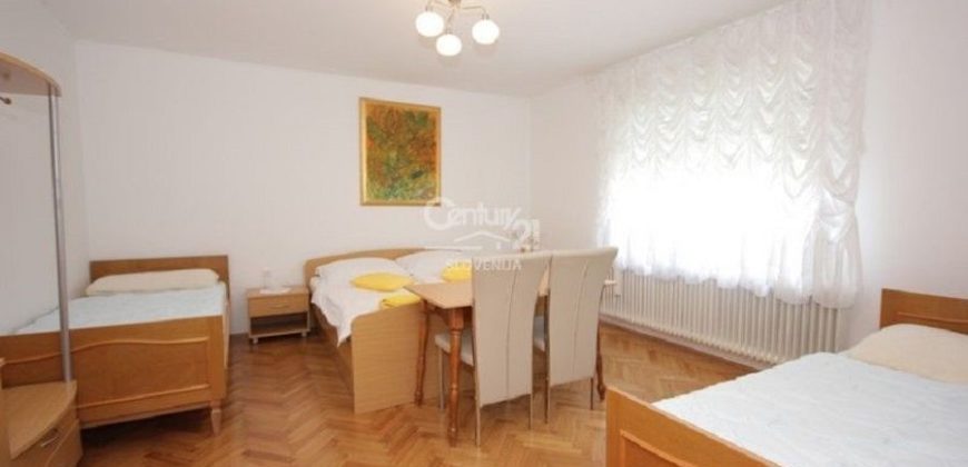 Отель, гостиница в Целе, Словения, 300 м2