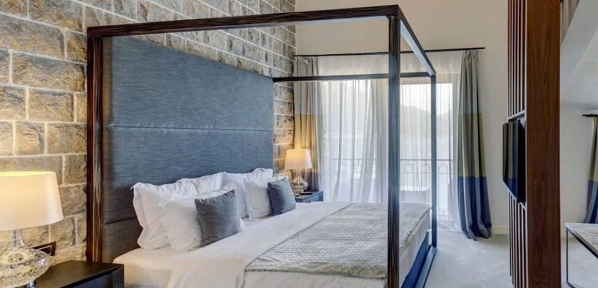 Отель, гостиница в Доброте, Черногория, 420 м2