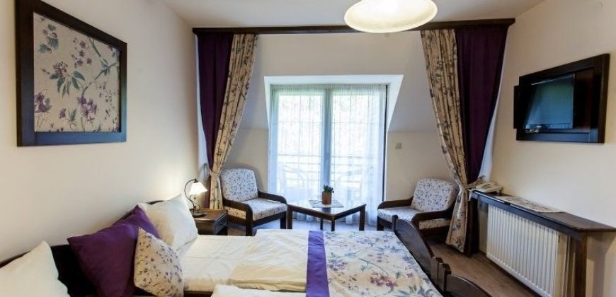 Отель, гостиница в Кестхее, Венгрия, 678 м2