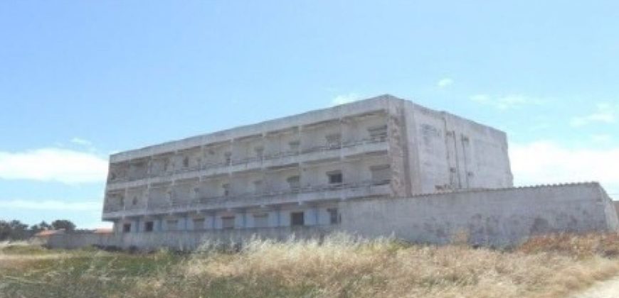 Отель, гостиница в Сетубале, Португалия, 2744 м2