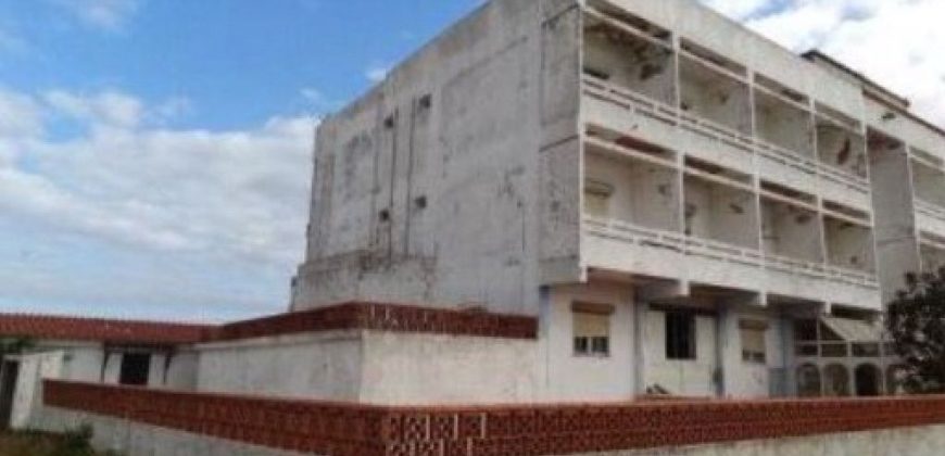 Отель, гостиница в Сетубале, Португалия, 2744 м2