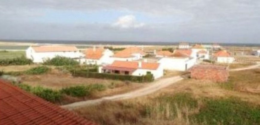 Отель, гостиница в Сетубале, Португалия, 2744 м2