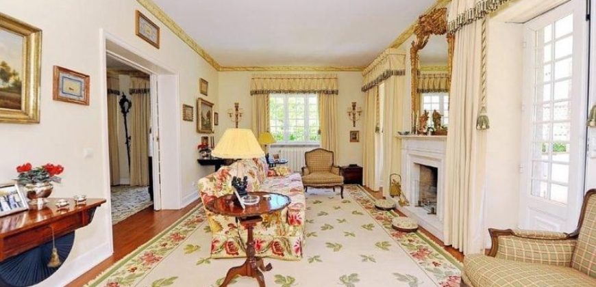 Вилла Оэйраш, Португалия, 928 м2