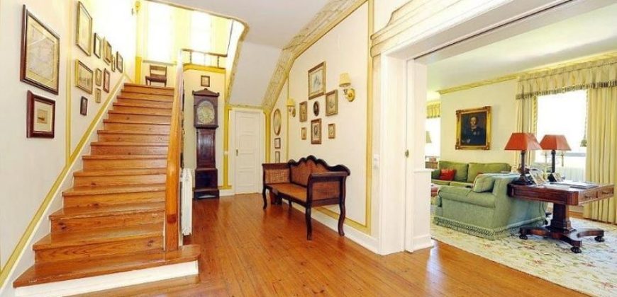 Вилла Оэйраш, Португалия, 928 м2