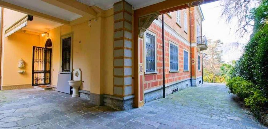 Вилла у озера Комо, Италия, 760 м2