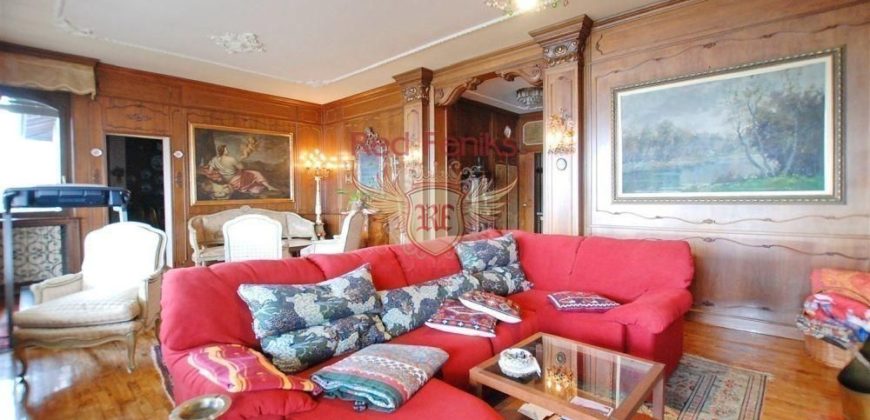 Вилла у озера Маджоре, Италия, 490 м2