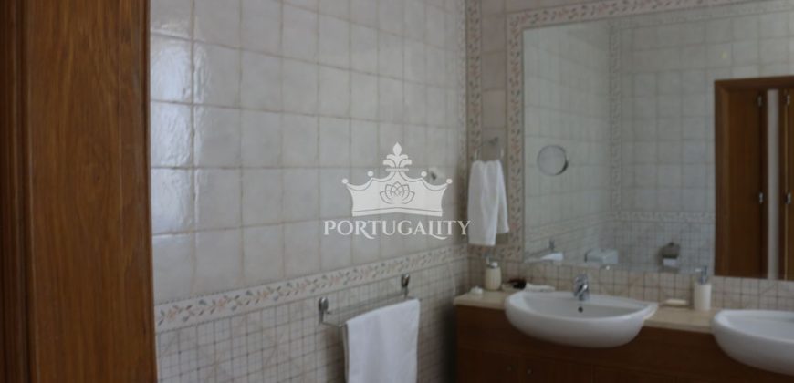Вилла в Албуфейре, Португалия, 261 м2