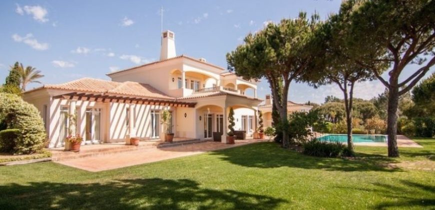 Вилла в Алгарве, Португалия, 3850 м2