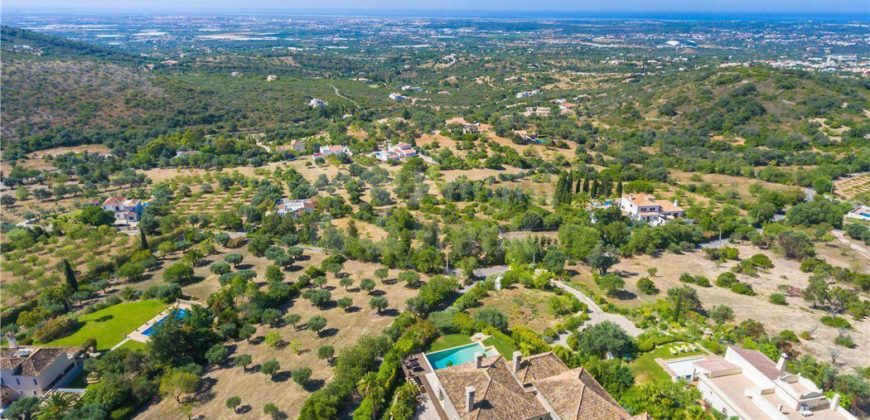 Вилла в Алгарве, Португалия, 490 м2