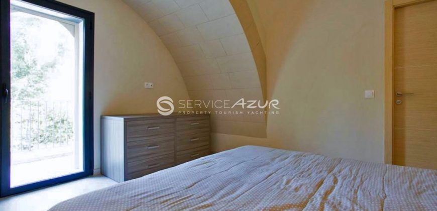 Вилла в Кап д’Антибе, Франция, 200 м2