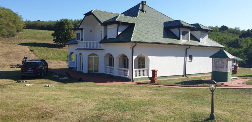 Вилла в Белграде, Сербия, 440 м2