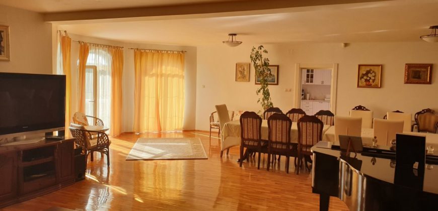 Вилла в Белграде, Сербия, 440 м2
