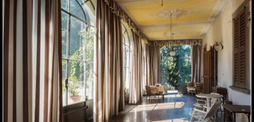Вилла в Бергамо, Италия, 2300 м2