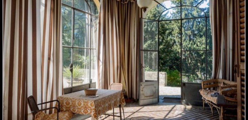 Вилла в Бергамо, Италия, 2300 м2