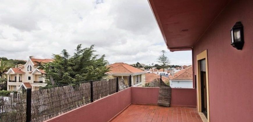 Вилла в Эшториле, Португалия, 736 м2