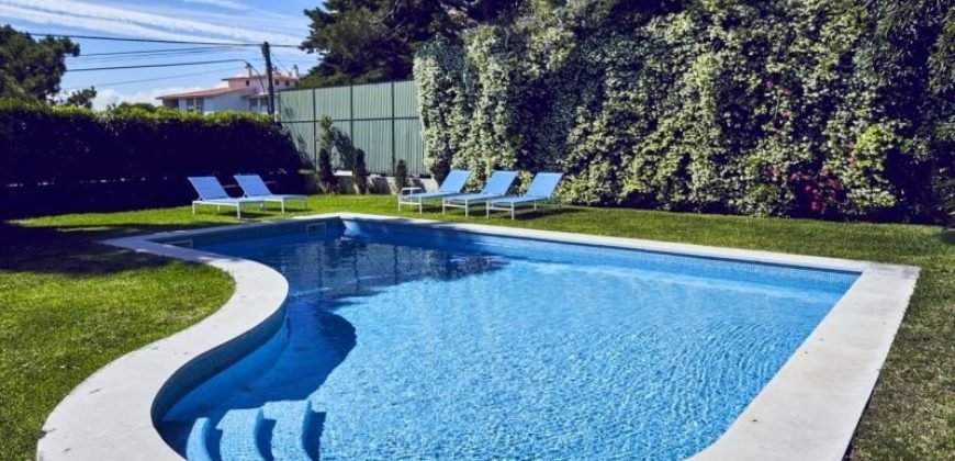 Вилла в Эшториле, Португалия, 919 м2