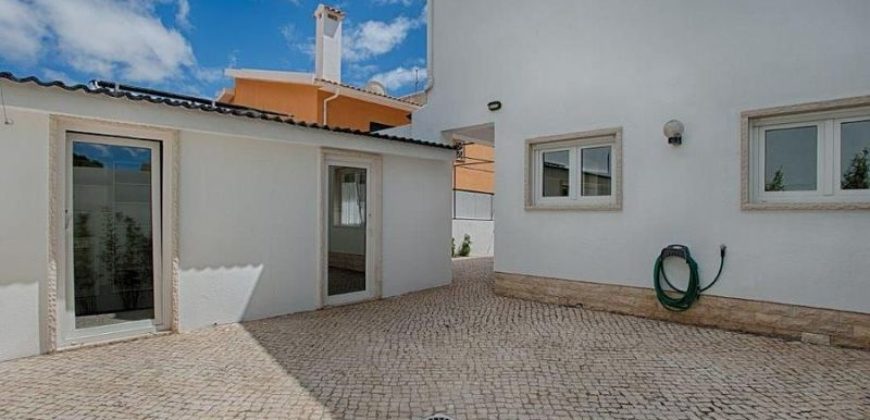 Вилла в Кашкайше, Португалия, 230 м2
