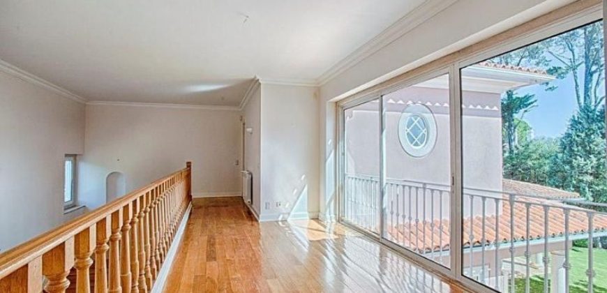 Вилла в Кашкайше, Португалия, 2740 м2