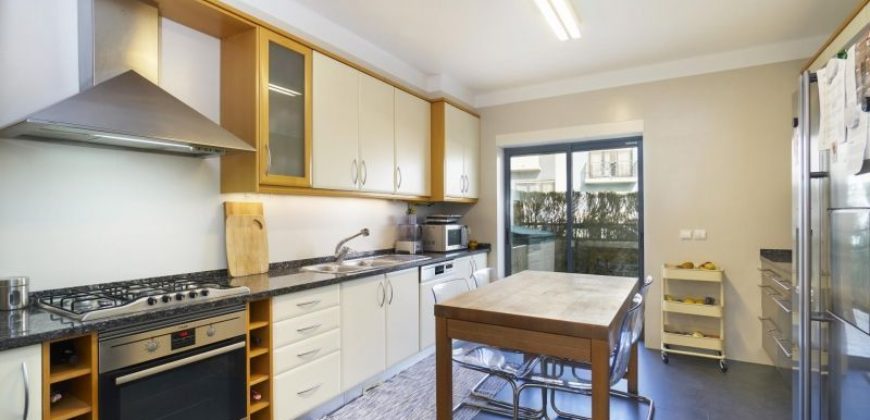 Вилла в Кашкайше, Португалия, 290 м2
