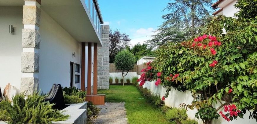 Вилла в Кашкайше, Португалия, 360 м2