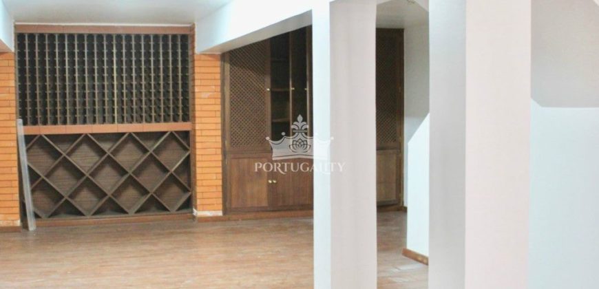 Вилла в Кашкайше, Португалия, 400 м2