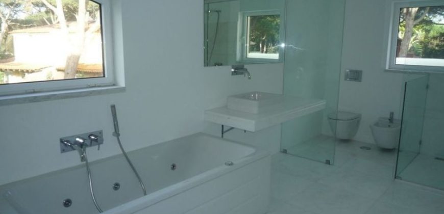 Вилла в Кашкайше, Португалия, 700 м2