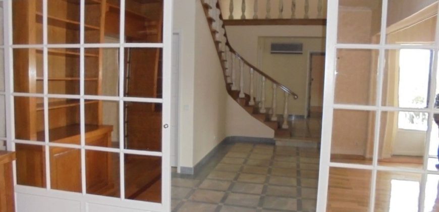 Вилла в Кашкайше, Португалия, 700 м2