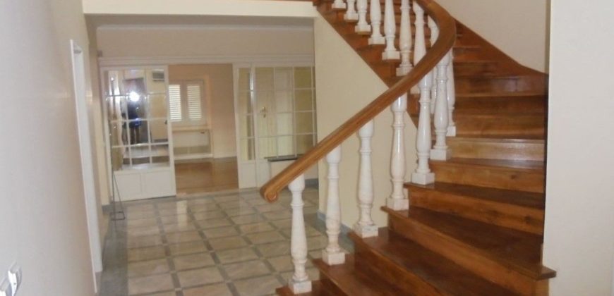 Вилла в Кашкайше, Португалия, 700 м2