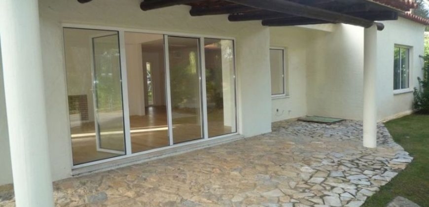 Вилла в Кашкайше, Португалия, 700 м2