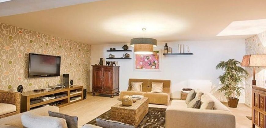 Вилла в Кашкайше, Португалия, 752 м2