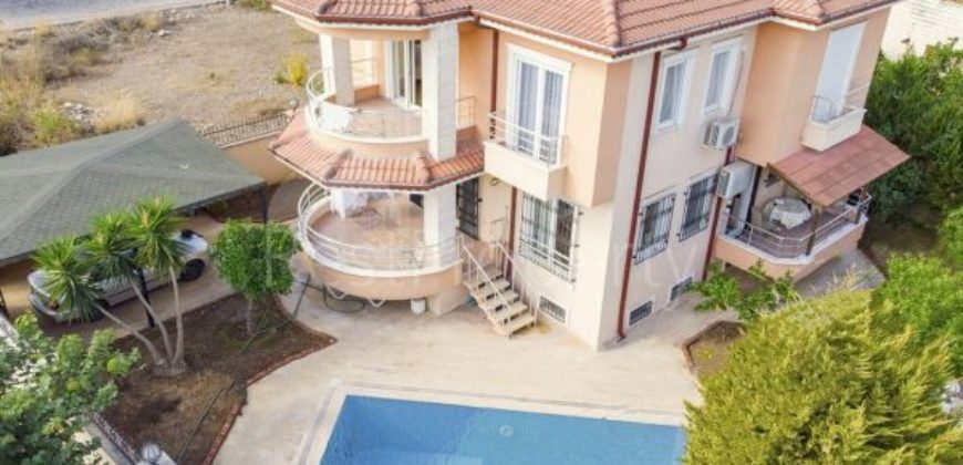 Вилла в Кемере, Турция, 450 м2