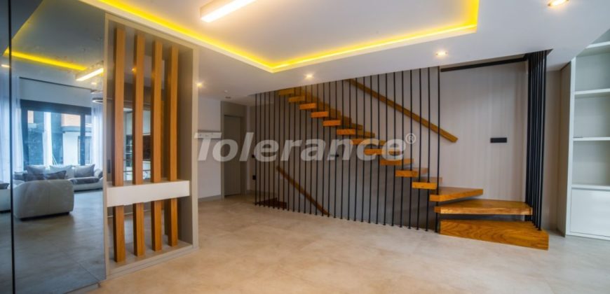 Вилла в Коньяалты, Турция, 360 м2
